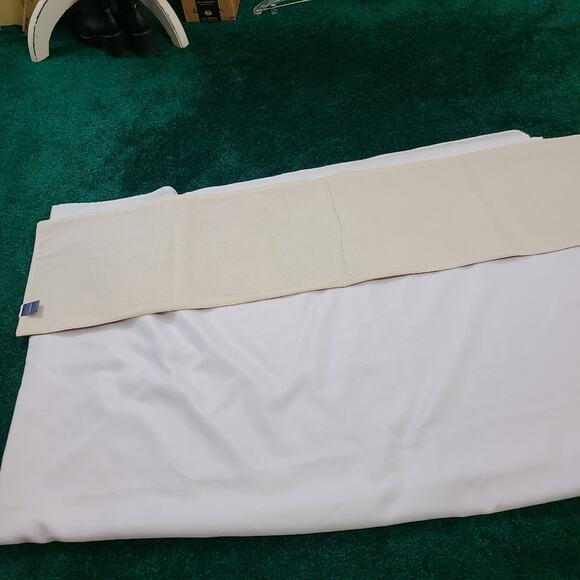 Croft and Barrow Pumpkins in a Row Table Runner Harvest Season 5 ft x 1 Width - Picture 8 of 13